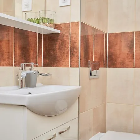 Hedera Estate, Hedera A63 * دوبروفينك