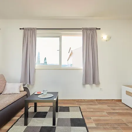 Hedera Estate, Hedera A63 Apartmán *