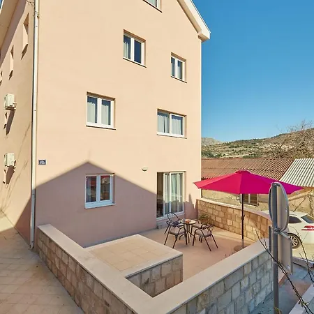 Hedera Estate, Hedera A63 Dubrovník
